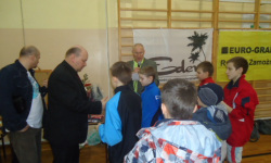 2mrsg20121_20120417_1957430974